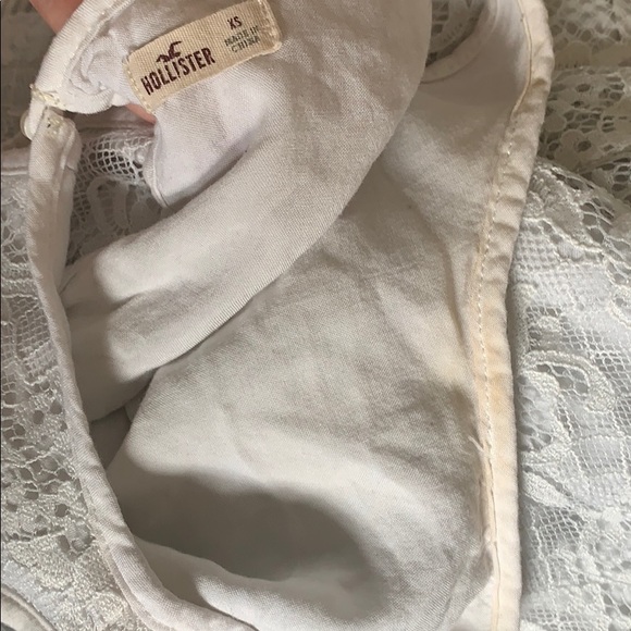 off the shoulder Hollister top - Picture 3 of 4